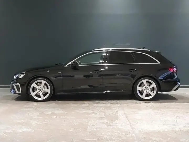 Audi A4 Avant 2024 photo 4
