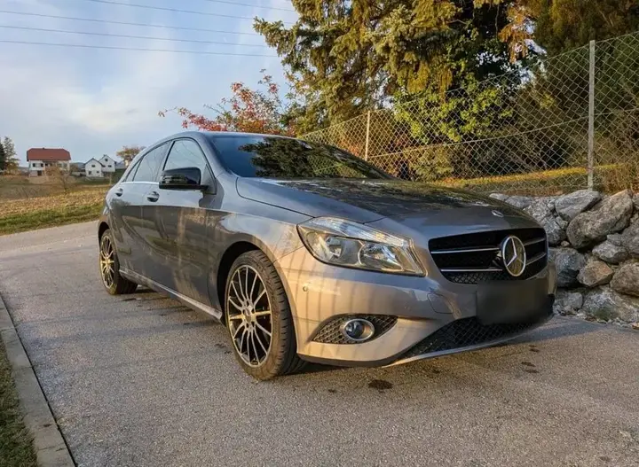 Mercedes-Benz A 200