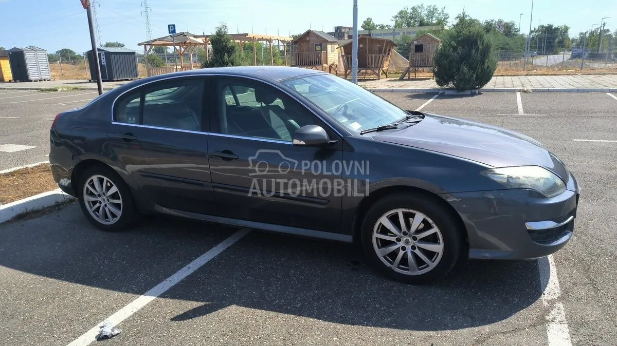 Renault Laguna 2011 photo 4
