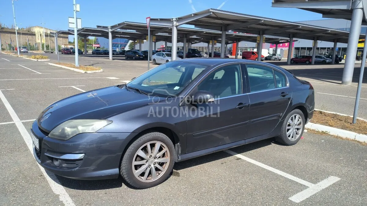 Renault Laguna 2011 photo 2