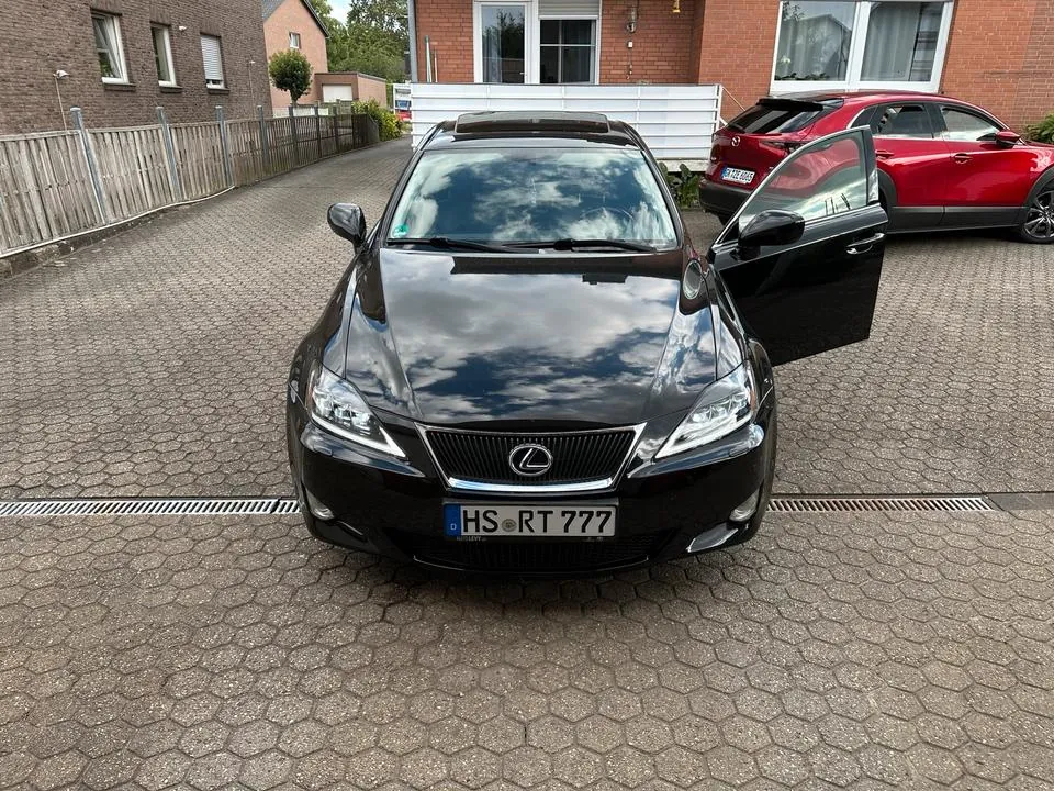 Lexus Is250