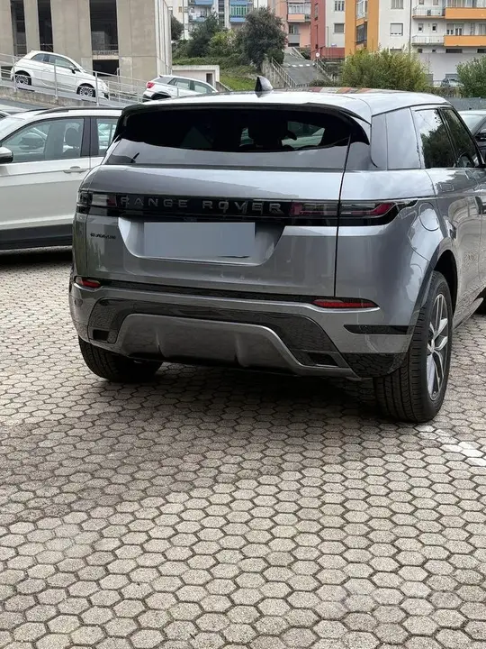 Land Rover Range Rover Evoque 2026 photo 2