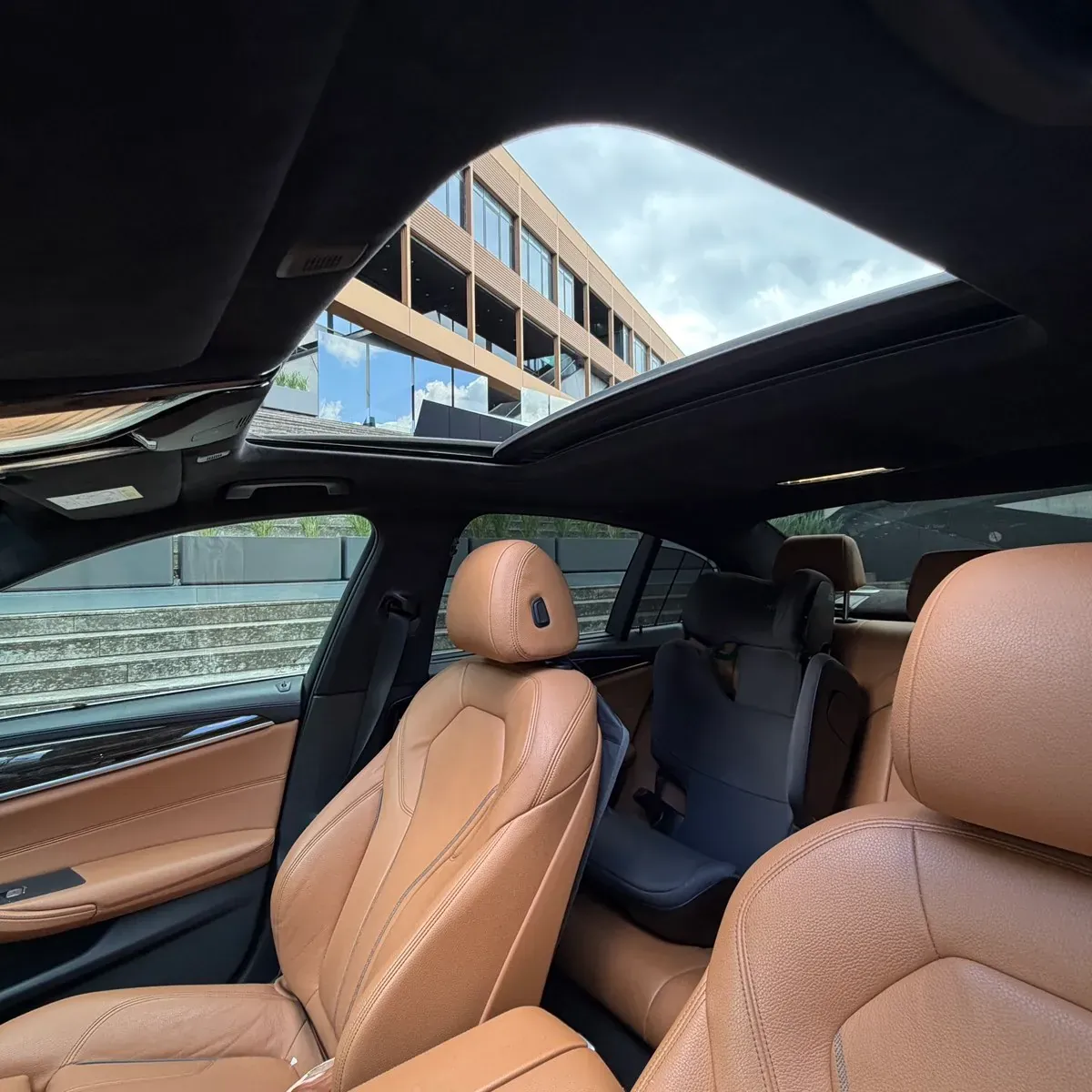 BMW 5 Series 2019 photo 2