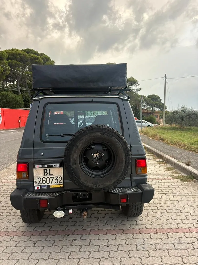 Mitsubishi Pajero 1987 photo 4