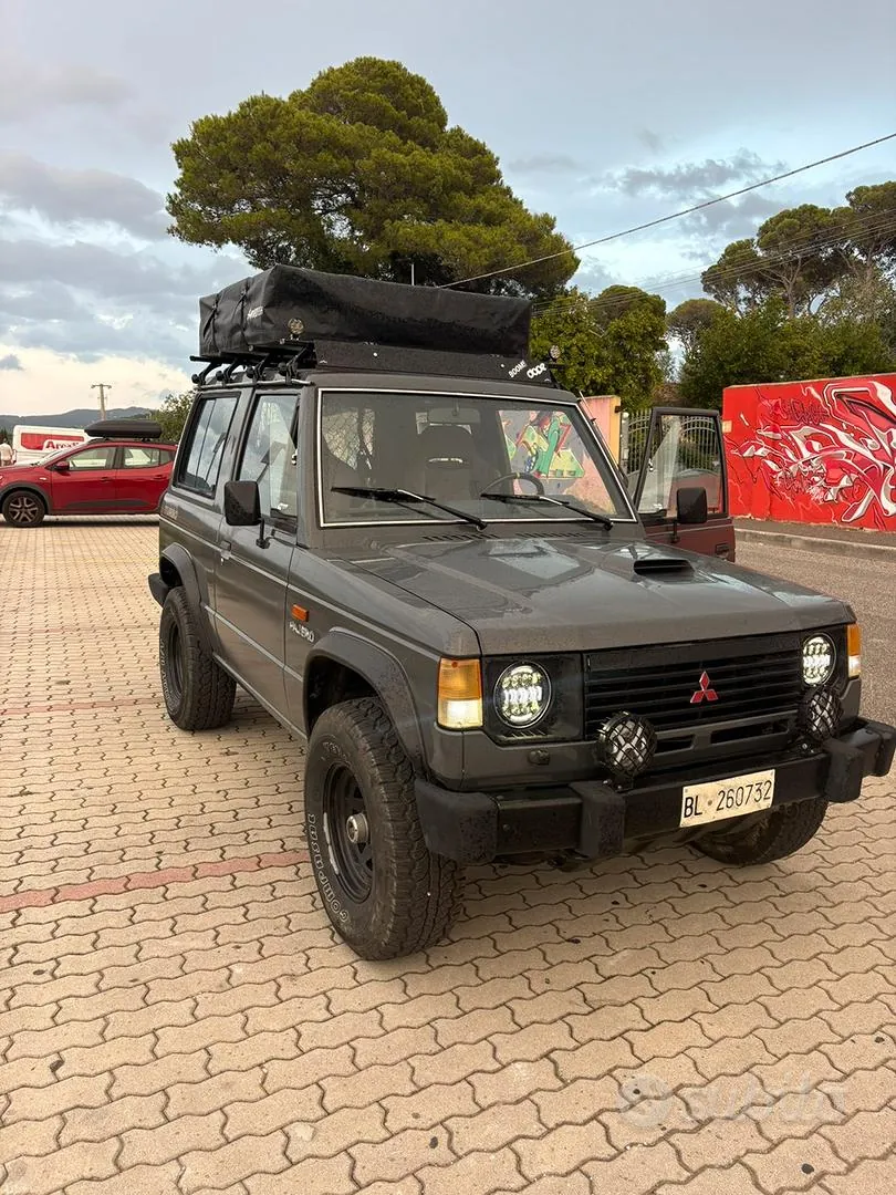 Mitsubishi Pajero 1987 photo 3