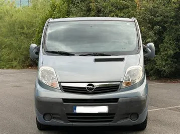 Opel Vivaro 2010 photo 2