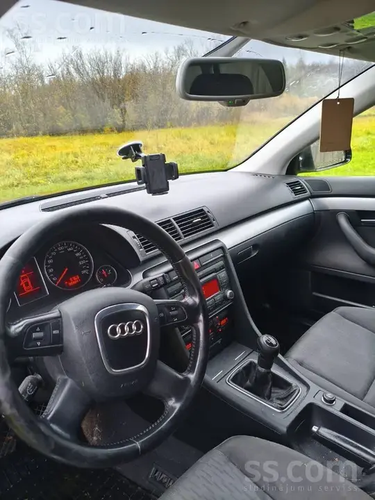Audi A4 2008 photo 4