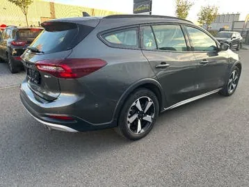 Ford Focus 2023 photo 2