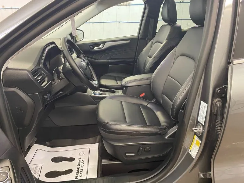 Ford Escape 2026 photo 2