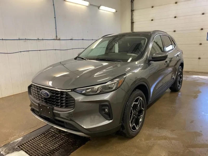 Ford Escape 2026 photo 3