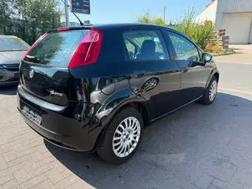 Fiat Punto 2009 photo 3