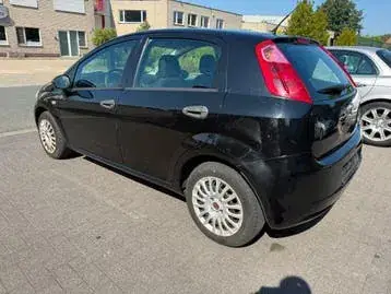 Fiat Punto 2009 photo 4
