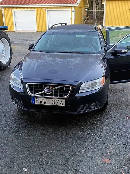Volvo V70 2011 photo 4
