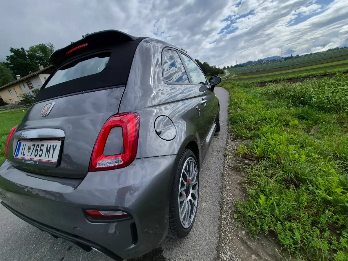 Abarth 595 Cabrio 2018 photo 2