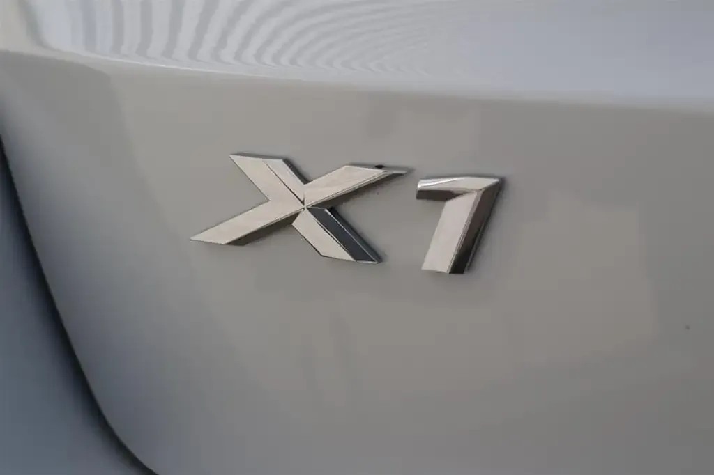 BMW X1 2025 photo 5