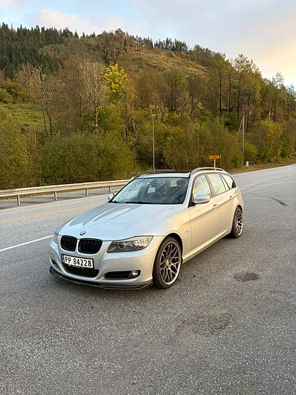 BMW 318D 2008 photo 3