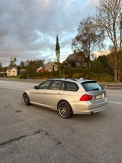 BMW 318D 2008 photo 4