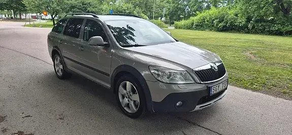 Skoda Octavia Scout 2012 photo 2