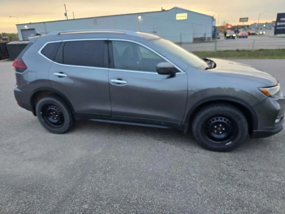 Nissan Rogue 2020 photo 2