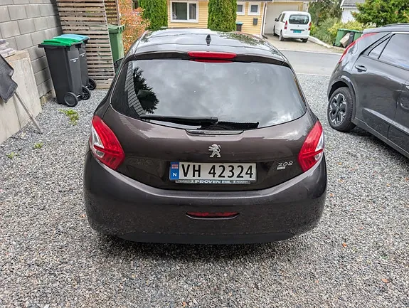 Peugeot 208 2012 photo 5