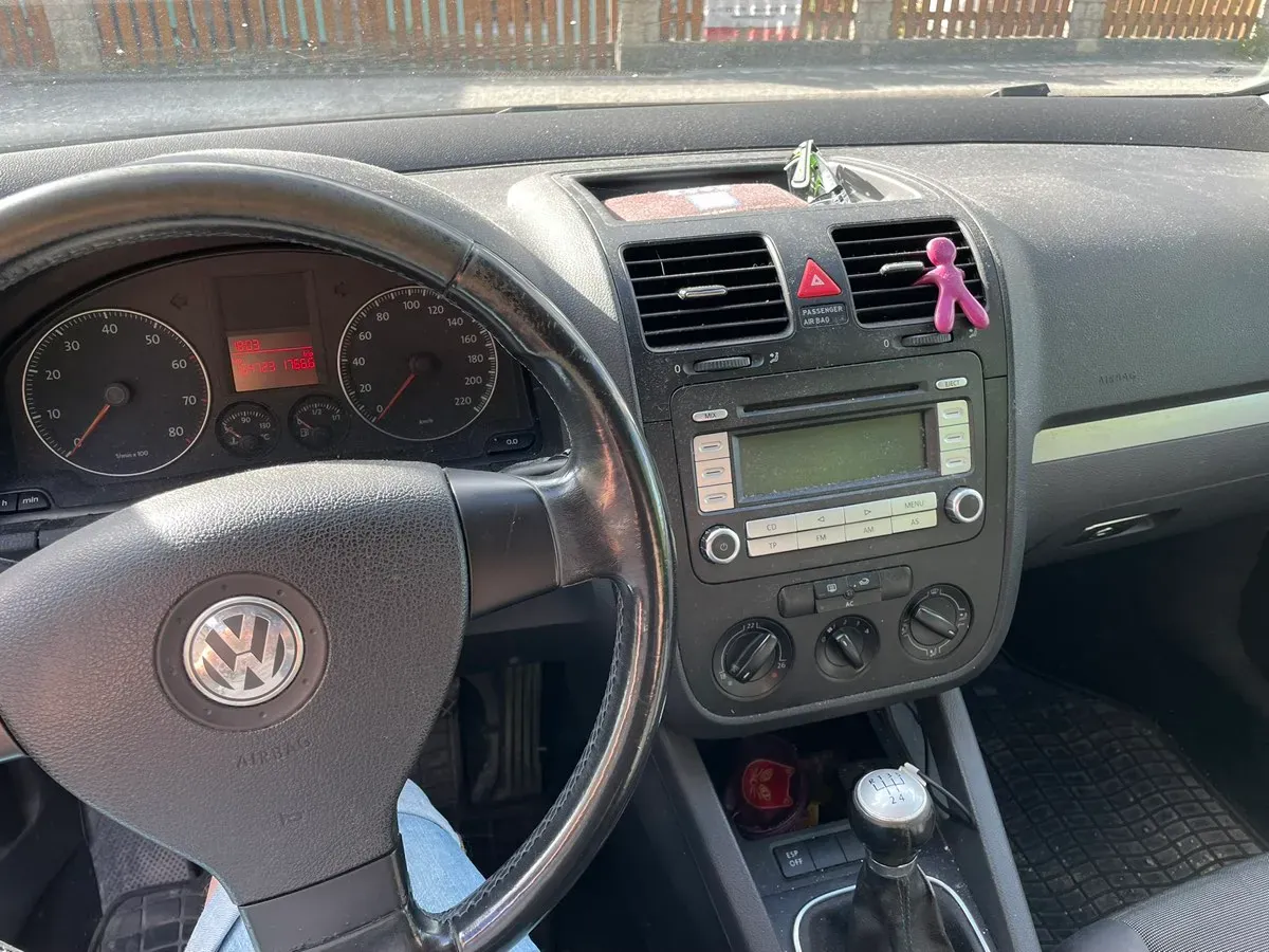 Volkswagen Golf 2007 photo 2