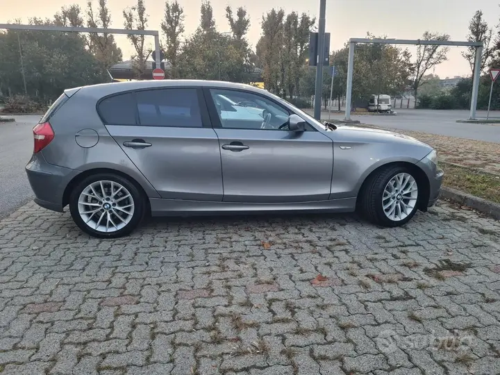 BMW 1 Series 2011 photo 3