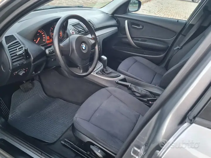 BMW 1 Series 2011 photo 4