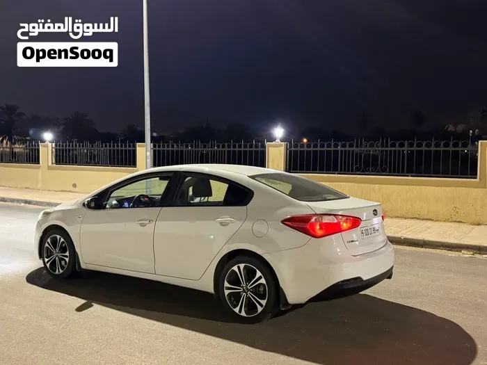 Kia Forte 2014 photo 2