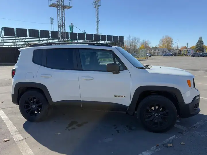 Jeep Renegade 2016 photo 4