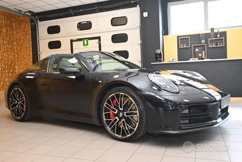 Porsche 911 2026 photo 2