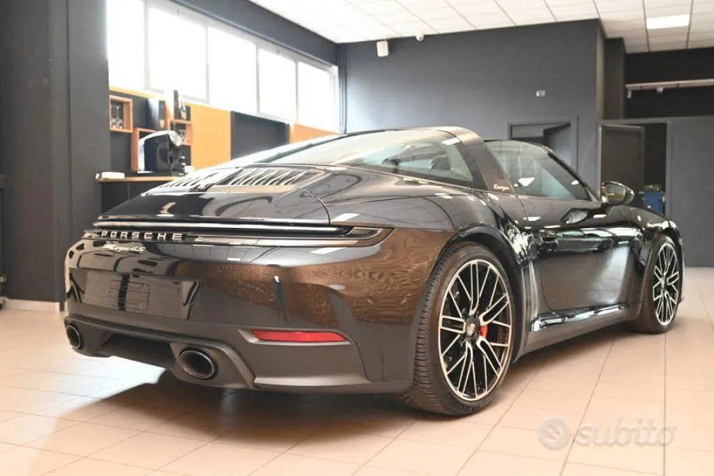 Porsche 911 2026 photo 4