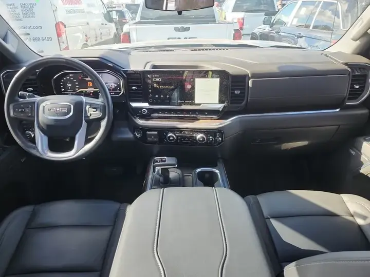 GMC Sierra 1500 2024 photo 2