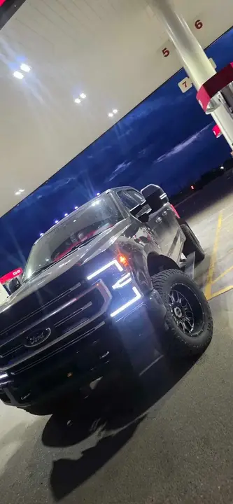 Ford F350 2021 photo 2