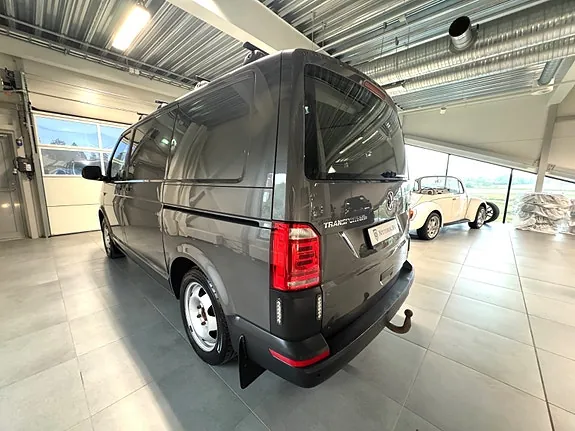 Volkswagen Transporter 2018 photo 5