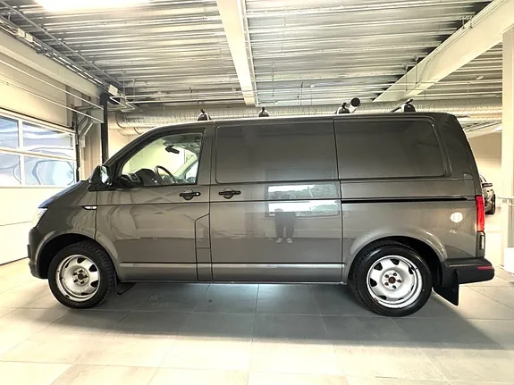 Volkswagen Transporter 2018 photo 3