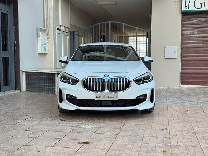 BMW 118D 2020 photo 2