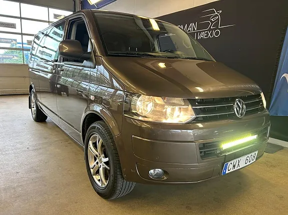 Volkswagen Multivan 2012 photo 2