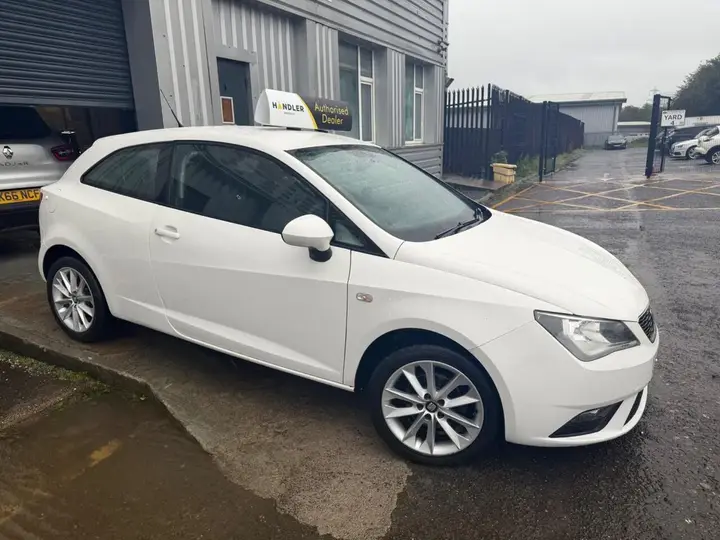 Seat Ibiza 2014 photo 4