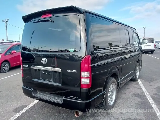 Toyota Hiace 2011 photo 4
