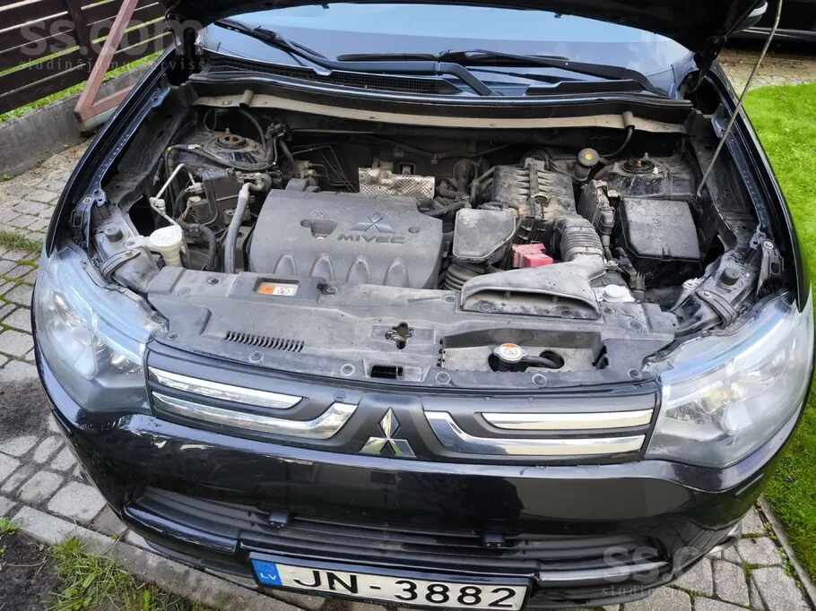 Mitsubishi Outlander 2014 photo 3