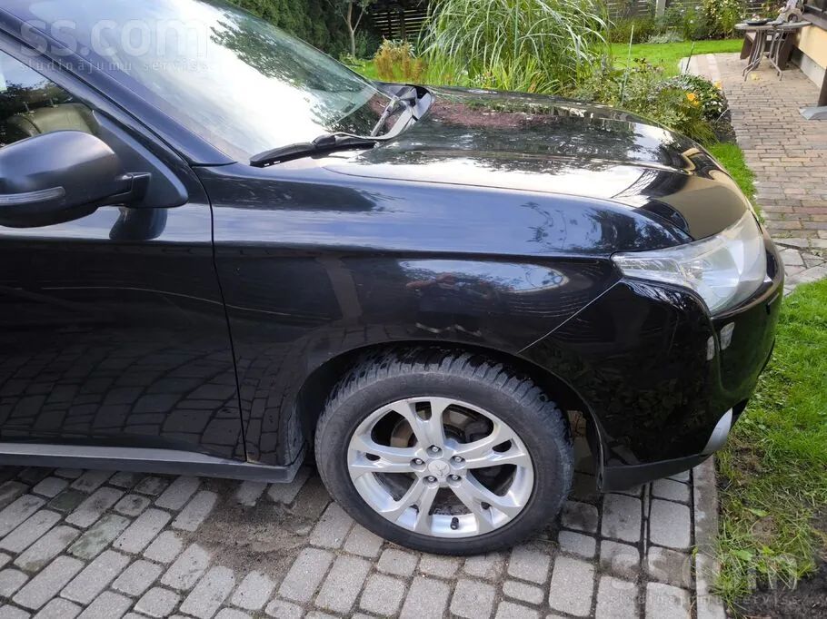 Mitsubishi Outlander 2014 photo 2