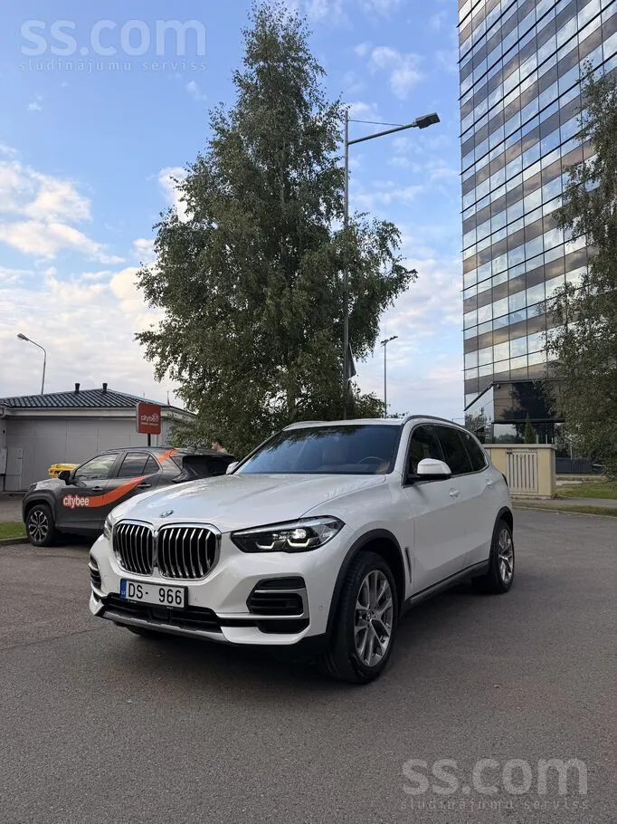 BMW X5 2022 photo 2