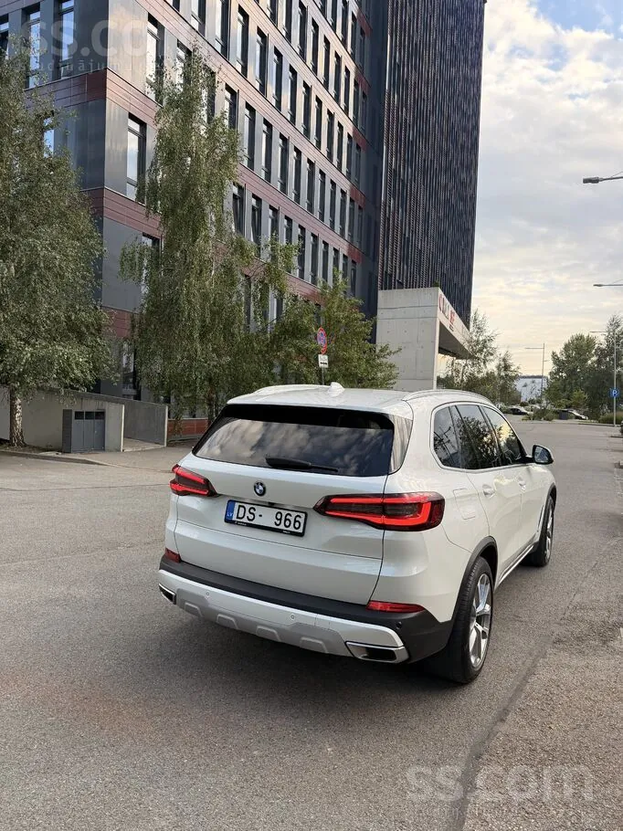 BMW X5 2022 photo 3