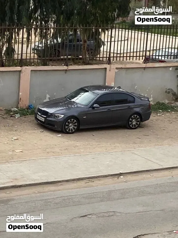 BMW 3 Series 2008 photo 2