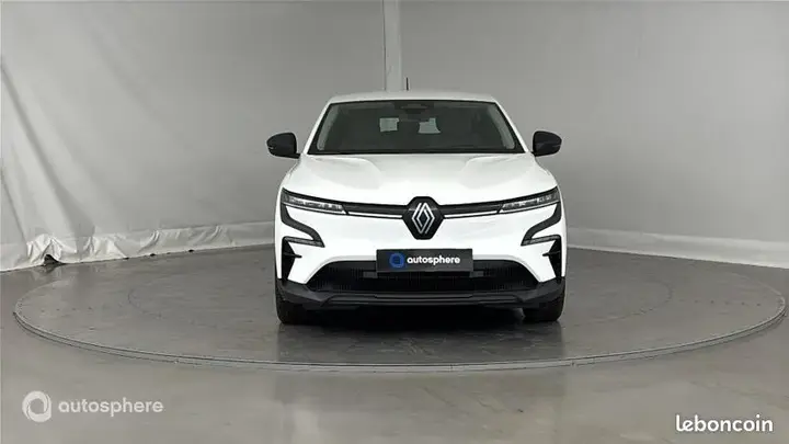 Renault Megane 2023 photo 2
