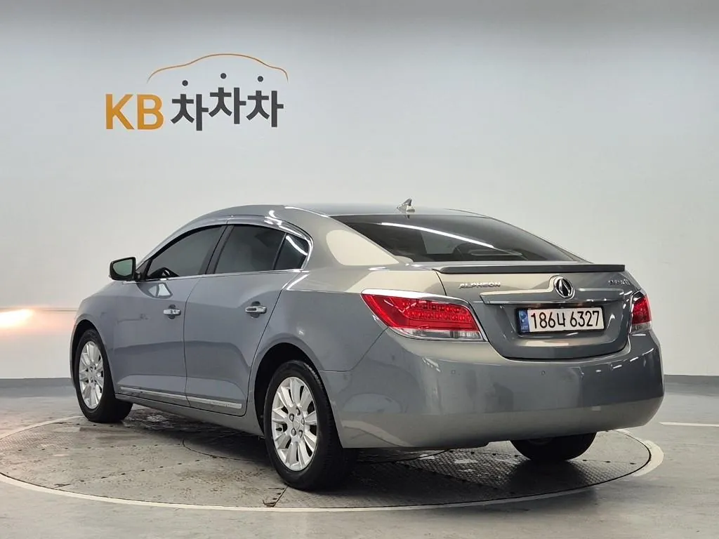Chevrolet Epica 2012 photo 2
