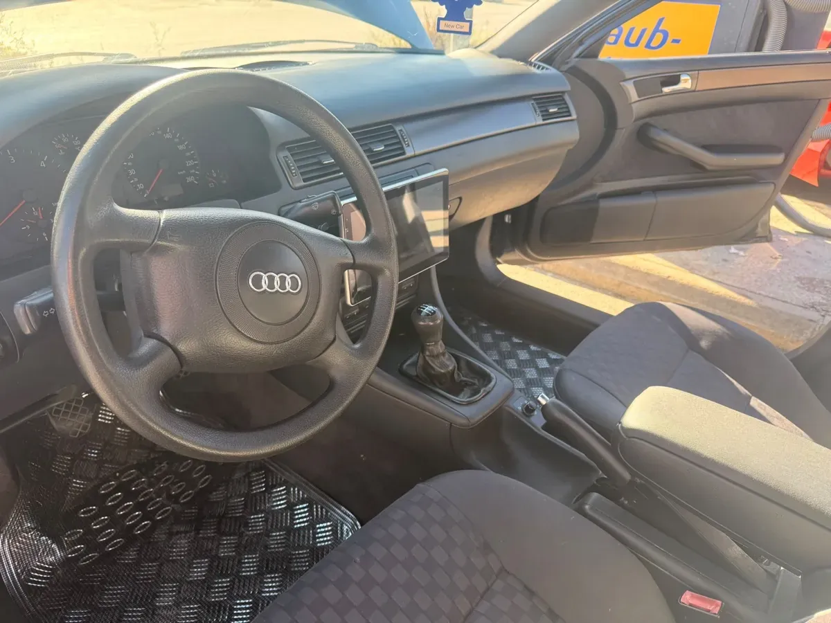 Audi A6 1999 photo 2