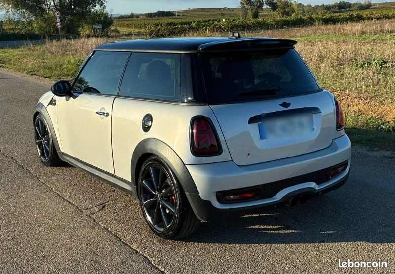 Mini Mini Cooper S 2012 photo 2