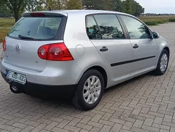 Volkswagen Golf 2004 photo 2