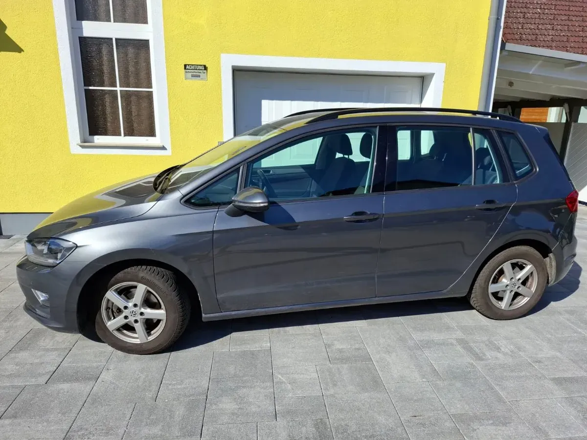 Volkswagen Golf 2017 photo 2